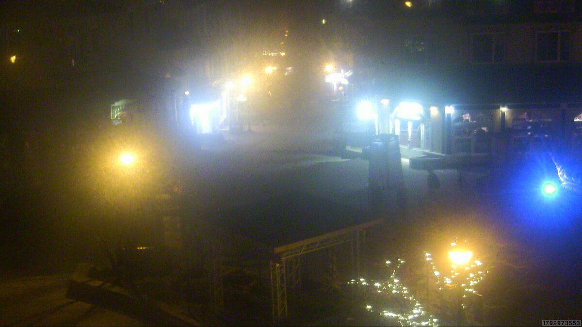 Webcam Tremblant: Place Sr-Bernard