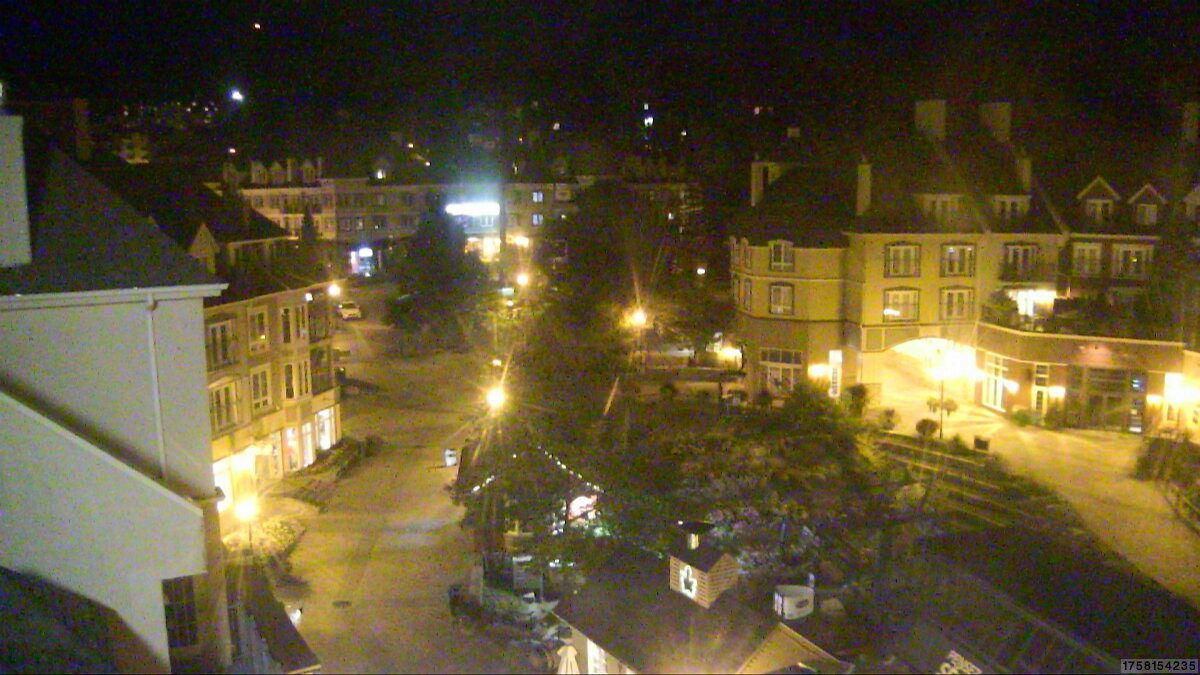 Webcam Tremblant: Place des Voyageurs