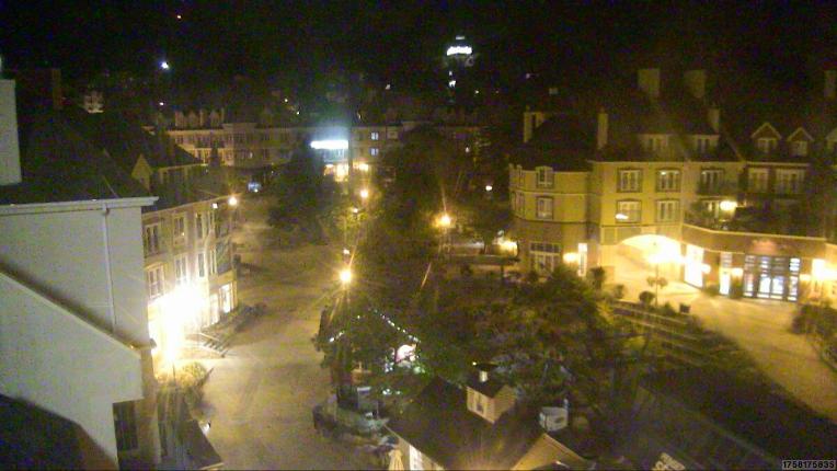 Webcam Tremblant: Place des Voyageurs