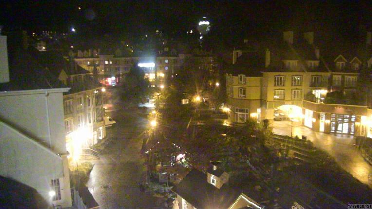 Webcam Tremblant: Place des Voyageurs