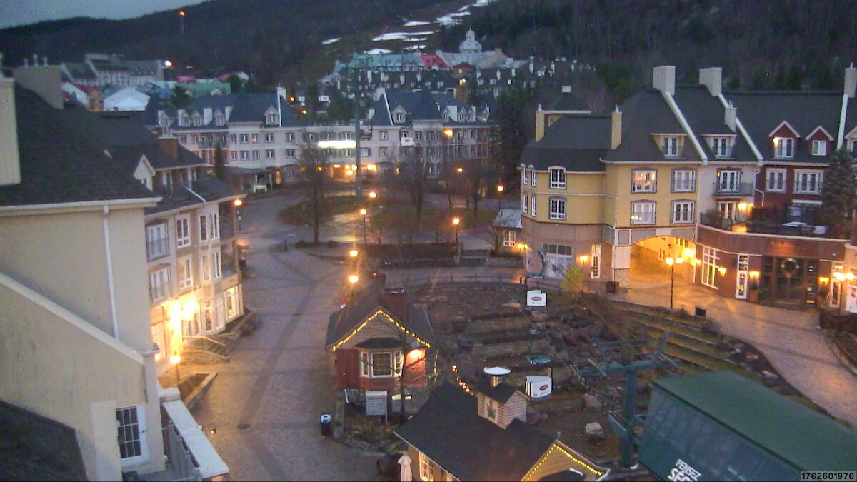 Webcam Tremblant: Place des Voyageurs