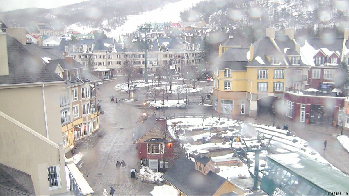 Webcam Tremblant: Place des Voyageurs