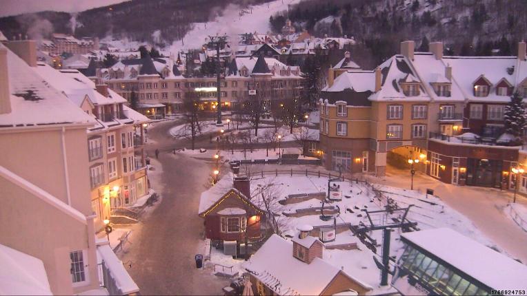 Webcam Tremblant: Place des Voyageurs
