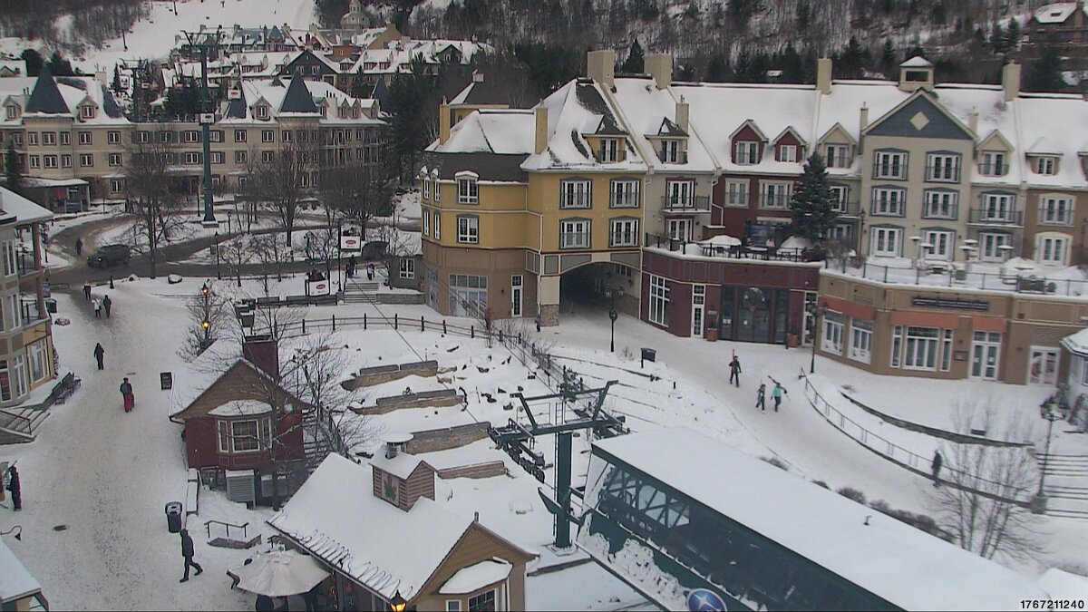 Webcam Tremblant: Place des Voyageurs