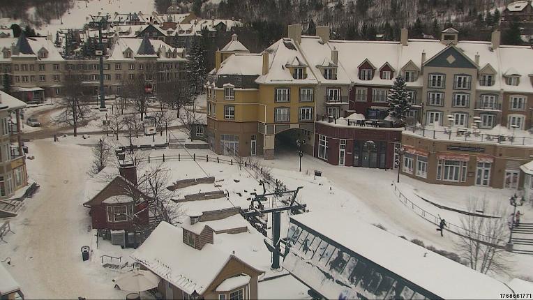 Webcam Tremblant: Place des Voyageurs