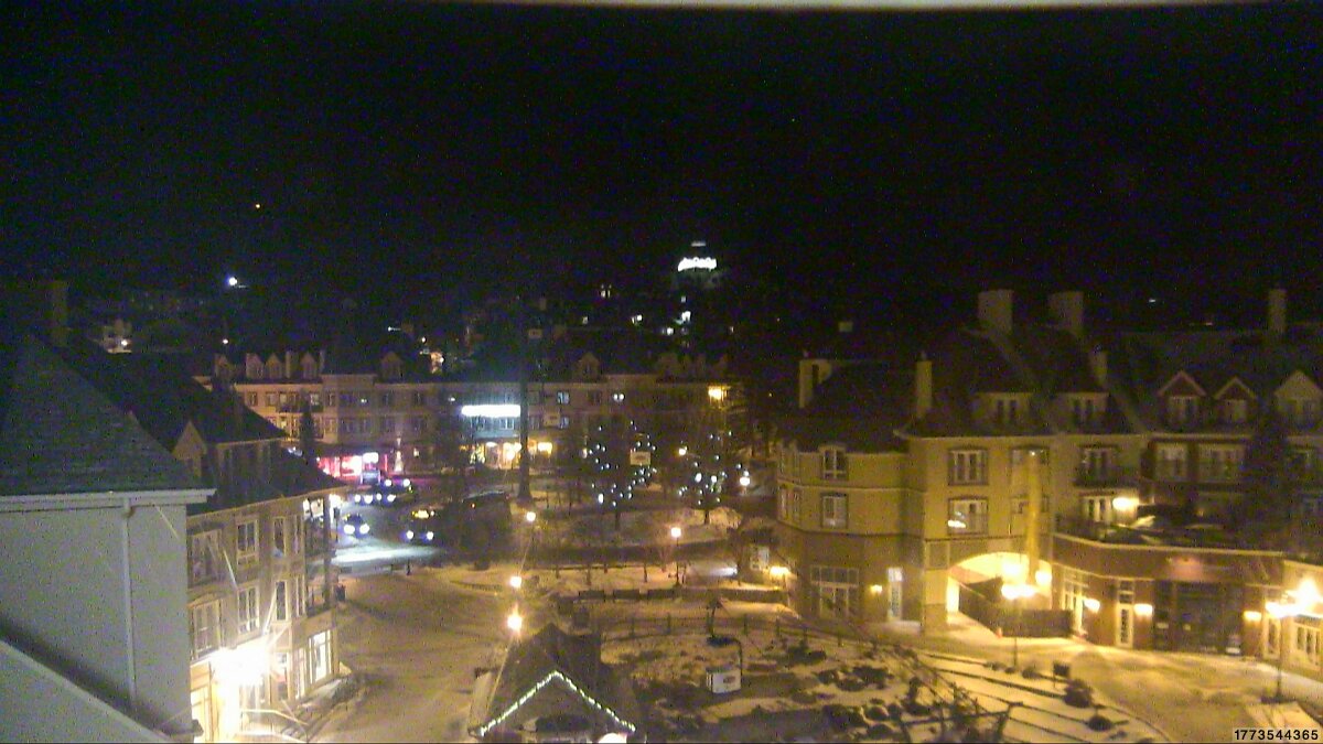 Webcam Tremblant: Place des Voyageurs