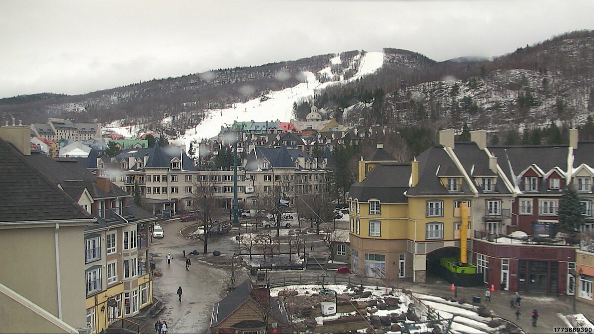 Webcam Tremblant: Place des Voyageurs