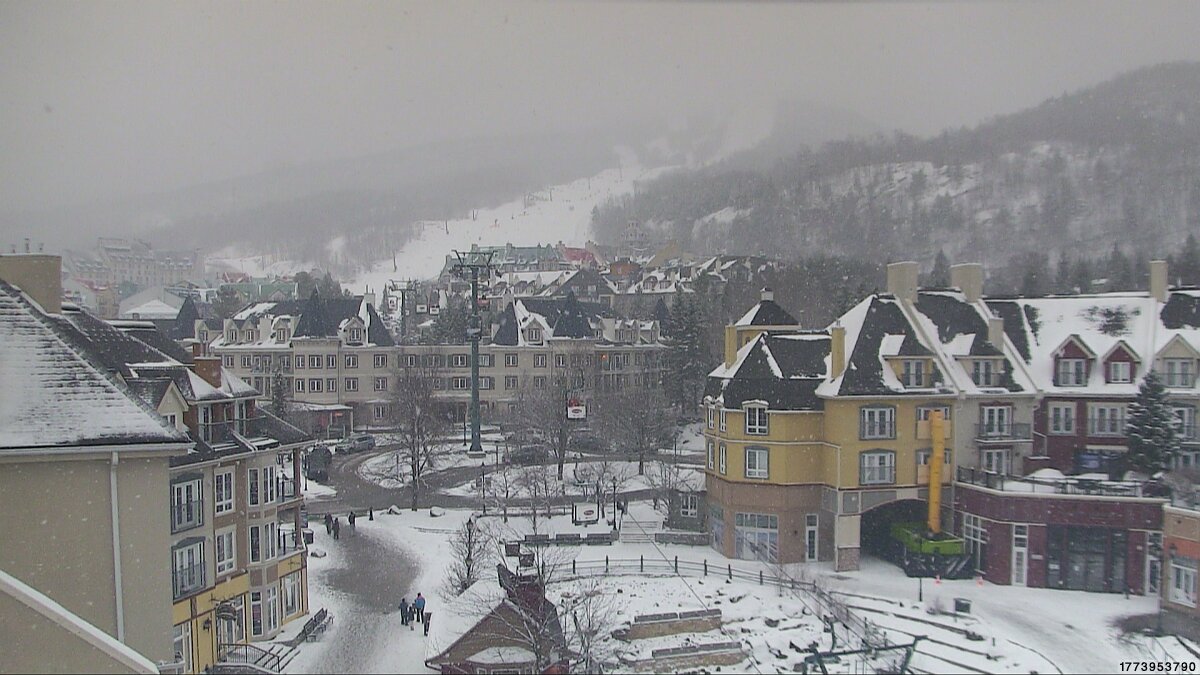Webcam Tremblant: Place des Voyageurs
