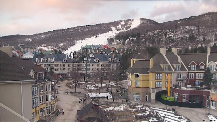 Webcam Tremblant: Place des Voyageurs