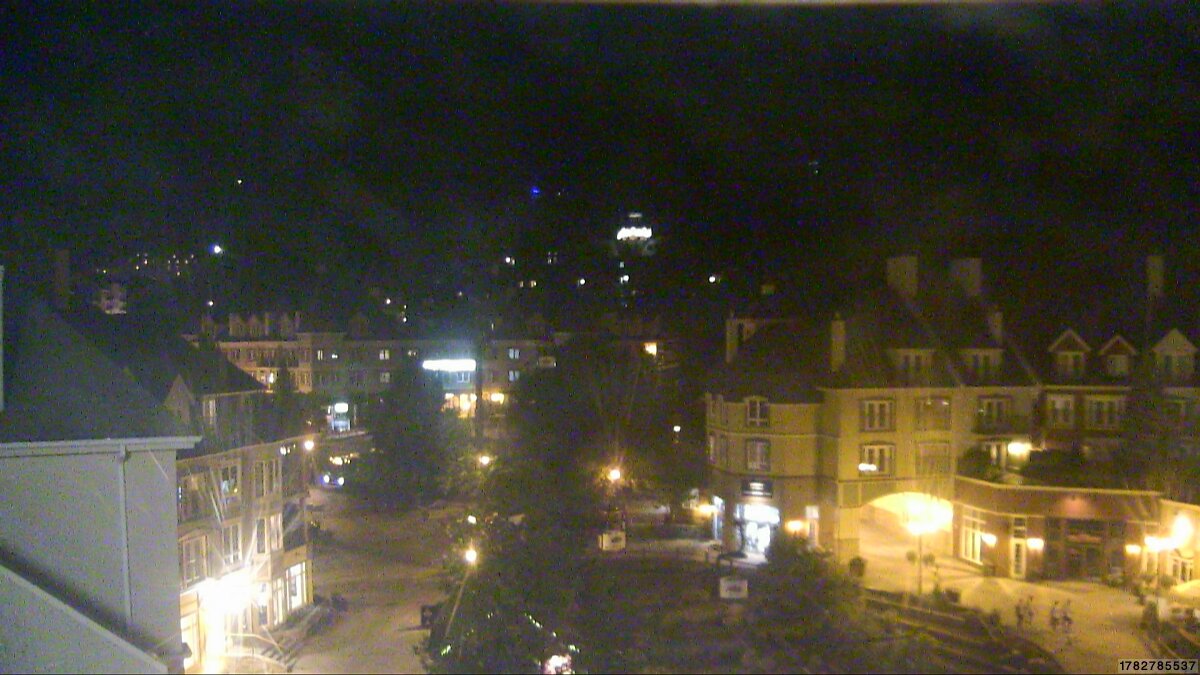 Webcam Tremblant: Place des Voyageurs