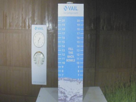 Webcam Vail: Mid-vail snow stake