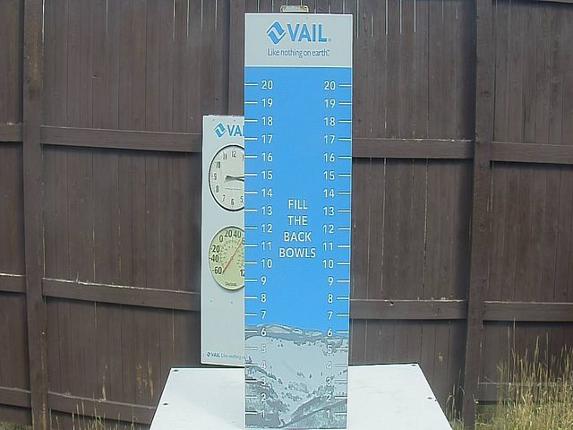 Webcam Vail: Mid-vail snow stake