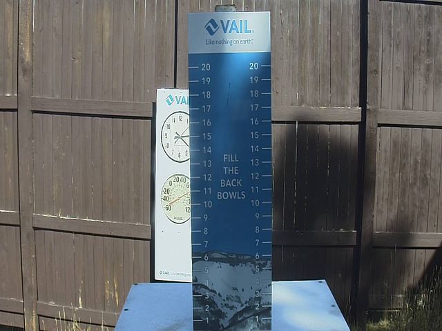 Webcam Vail: Mid-vail snow stake