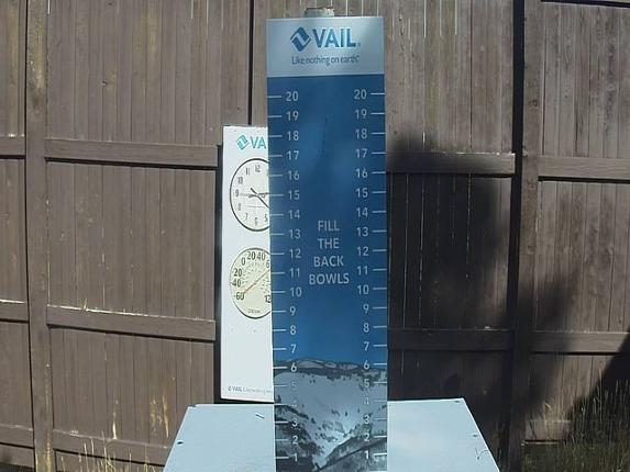 Webcam Vail: Mid-vail snow stake