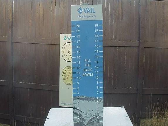 Webcam Vail: Mid-vail snow stake
