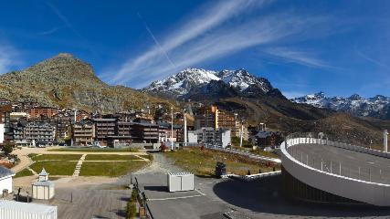 Val Thorens: Restaurant La Maison (valthorens.com)