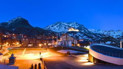 Val Thorens: Restaurant La Maison (valthorens.com)