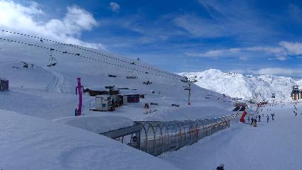 Val Thorens: Rond point des pistes (valthorens.com)