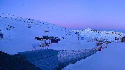 Val Thorens: Rond point des pistes (valthorens.com)