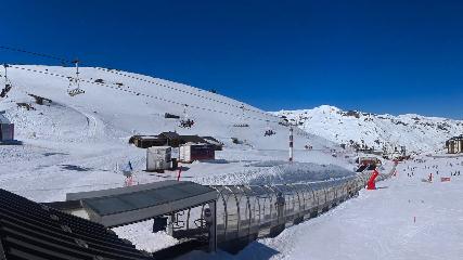 Val Thorens: Rond point des pistes (valthorens.com)