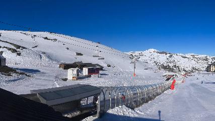 Val Thorens: Rond point des pistes (valthorens.com)