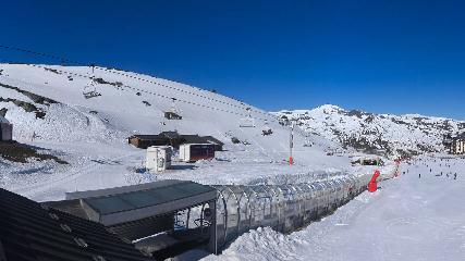 Val Thorens: Rond point des pistes (valthorens.com)