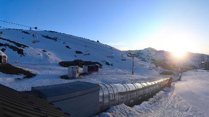 Val Thorens: Rond point des pistes (valthorens.com)