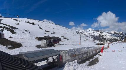 Val Thorens: Rond point des pistes (valthorens.com)