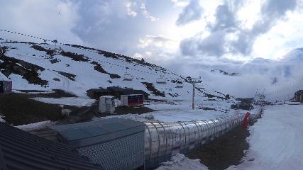 Val Thorens: Rond point des pistes (valthorens.com)