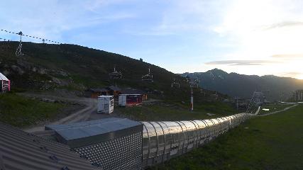 Val Thorens: Rond point des pistes (valthorens.com)