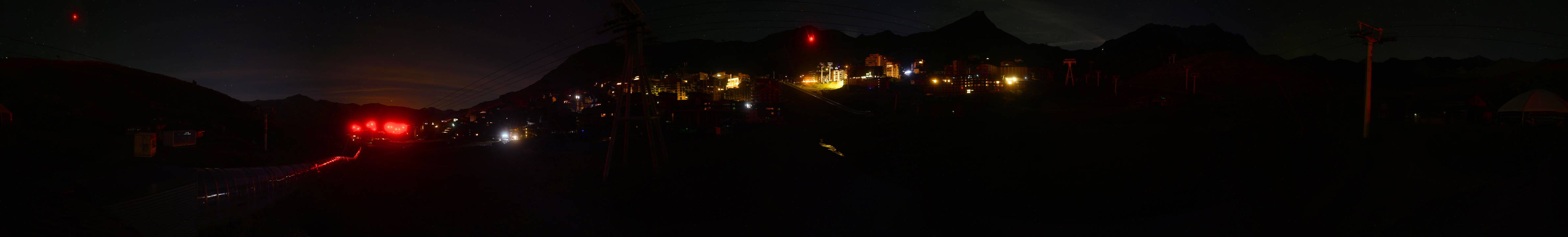 Webcam Val Thorens: Rond point des pistes