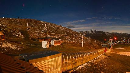 Val Thorens: Rond point des pistes (valthorens.com)