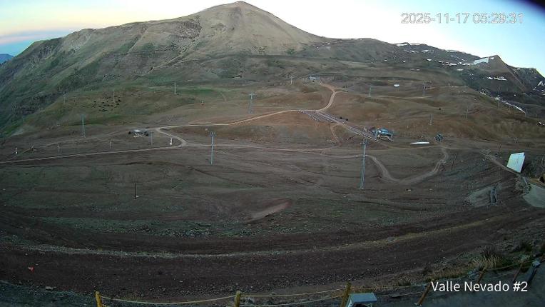 Webcam Valle Nevado: Vista Hotel Puerta del Sol