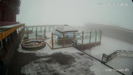 Valle Nevado: Vista Piscina (Vallenevado.com)