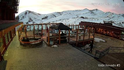 Valle Nevado: Vista Piscina (Vallenevado.com)