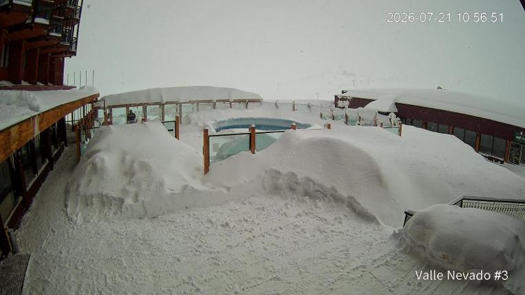 Webcam Valle Nevado: Vista Piscina