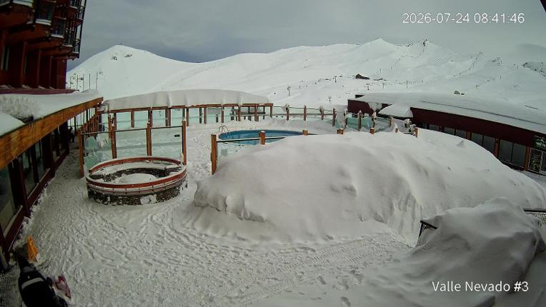 Webcam Valle Nevado: Vista Piscina
