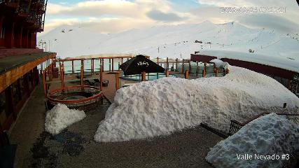 Valle Nevado: Vista Piscina (Vallenevado.com)