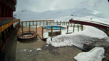 Valle Nevado: Vista Piscina (Vallenevado.com)
