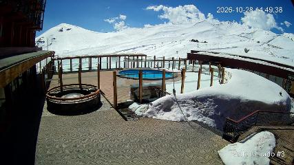 Valle Nevado: Vista Piscina (Vallenevado.com)