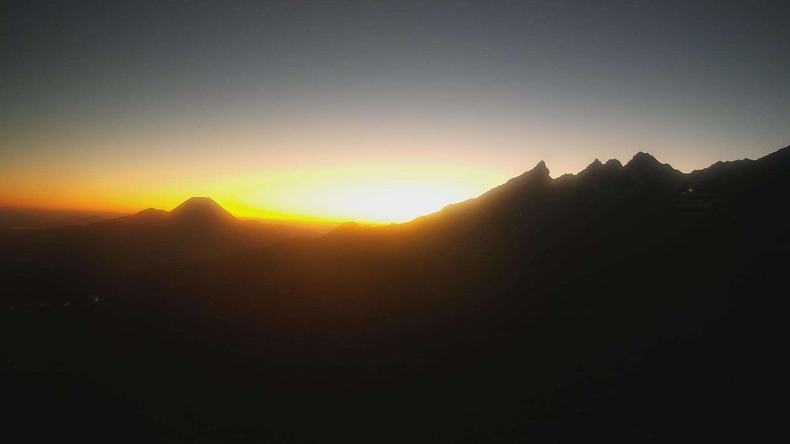 Webcam Whakapapa: Far west T-Bar