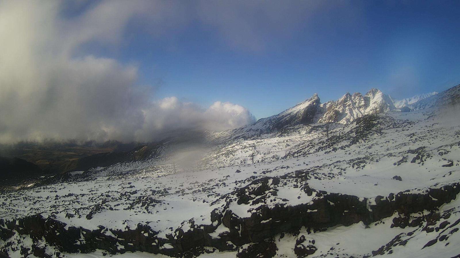 Webcam Whakapapa: Far west T-Bar