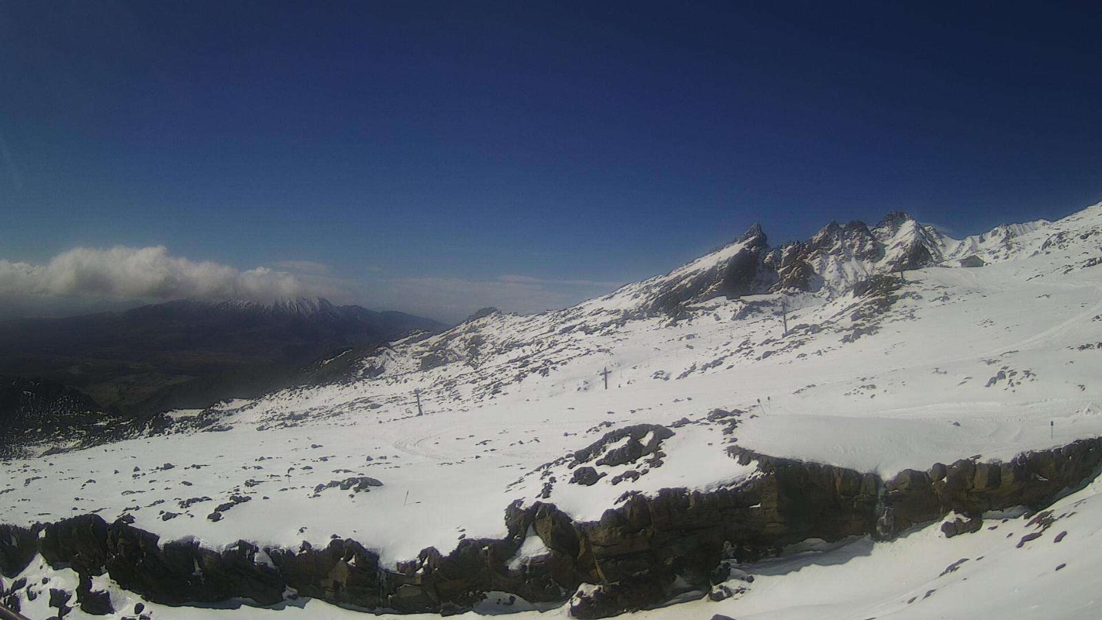 Webcam Whakapapa: Far west T-Bar