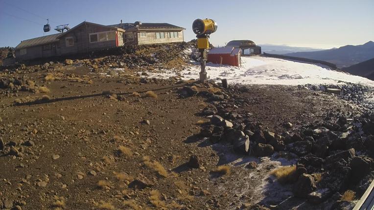 Webcam Whakapapa: Hut Flat
