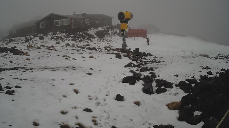 Webcam Whakapapa: Hut Flat