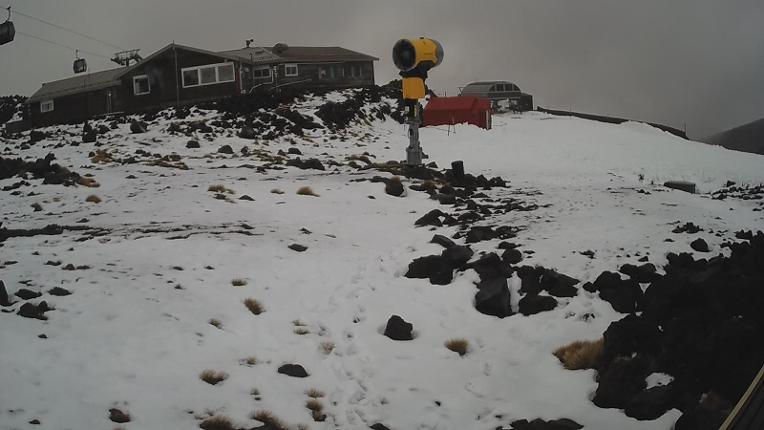 Webcam Whakapapa: Hut Flat