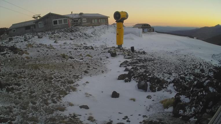 Webcam Whakapapa: Hut Flat