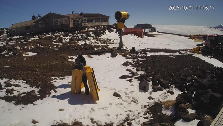 Webcam Whakapapa: Hut Flat