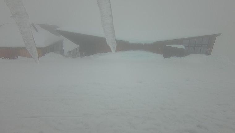 Webcam Whakapapa: Sky Waka and Knoll Ridge Cafe