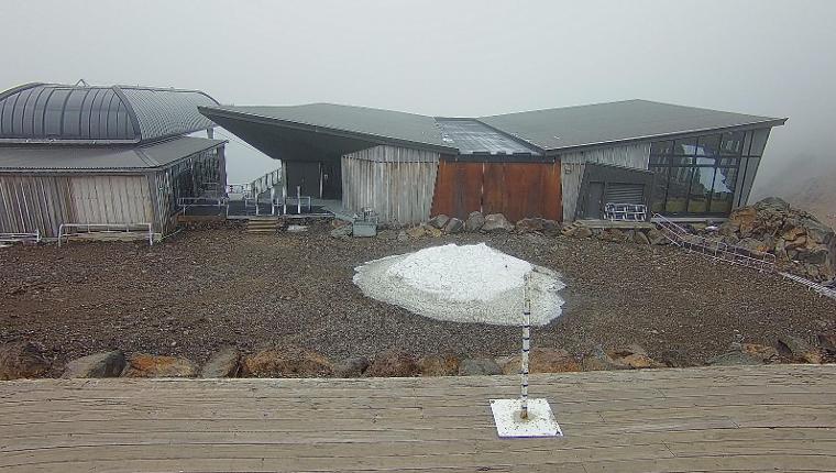 Webcam Whakapapa: Sky Waka and Knoll Ridge Cafe